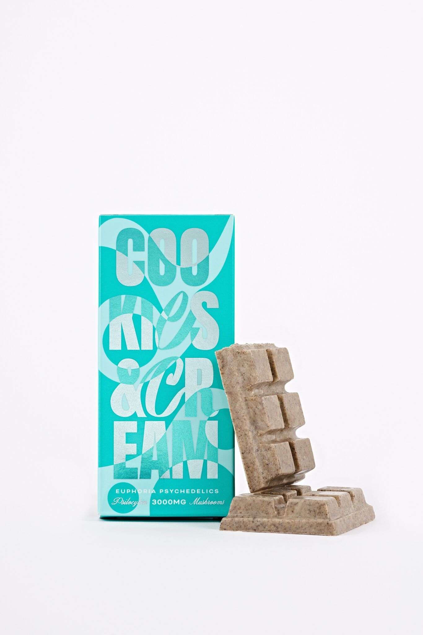 Euphoria Psychedelics Cookies & Cream 3000mg packaging with a chocolate bar, ideal for cannabis enthusiasts in Fraser Valley.